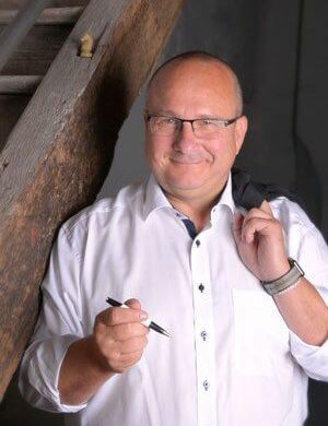 Ernesto Schmutter - MRM Distribution