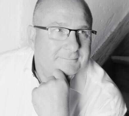 Ernesto Schmutter - MRM Distribution